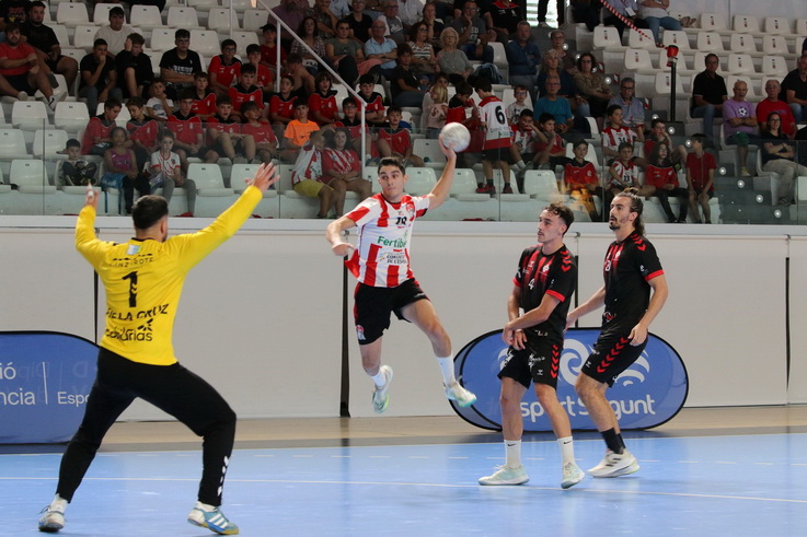 El Balonmano Lanzarote no encuentra el camino